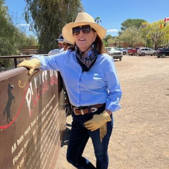 Meet your Posher, Posh - Picture 1 of 1